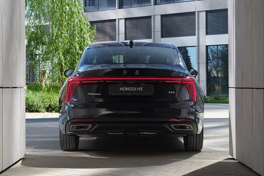 Обновленный Hongqi H5