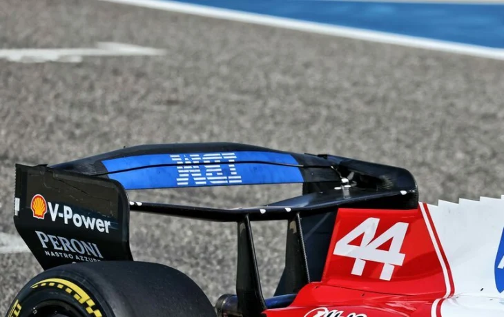 Льюис Хэмилтон подтвердил, что Ferrari будет использовать крыло-перевертыш в гонке