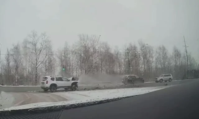 	ДТП в Нижегородской области: водитель иномарки проехал на красный и протаранил два автомобиля