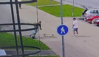 ️В Твери задержали мужчину, который намеренно спровоцировал падение ребёнка с электросамоката