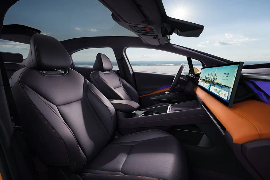 Серийный седан Hyundai Ioniq V