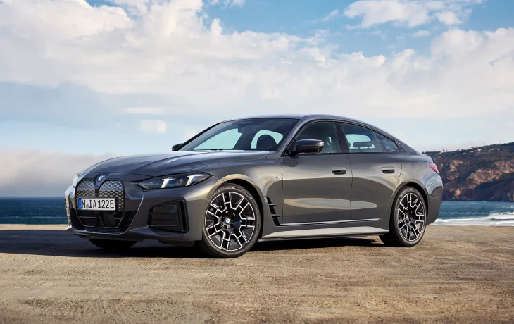 Баварцы могут отправить электрический лифтбек BMW i4 в отставку