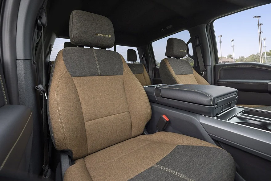 На фото: салон Ford F-150 Carhartt