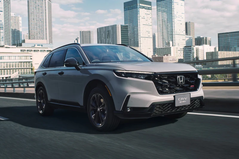 Актуальный кроссовер Honda CR-V наконец-то добрался до домашнего рынка, цены известны