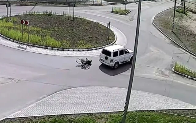  УАЗ сбил мотоциклиста на кольце в Суоярви