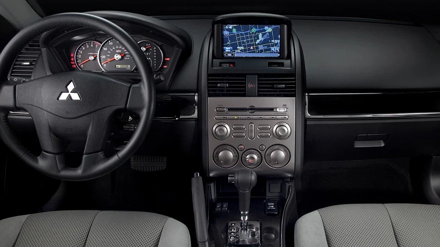 Mitsubishi Galant последнего поколения после рестайлинга (2009-2012)