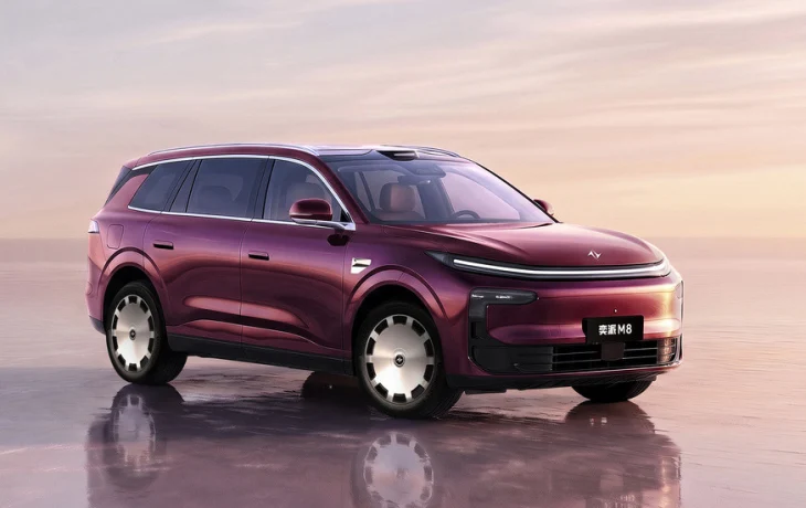 Кроссовер Yipai M8 от Dongfeng с электроникой Huawei: первый показ
