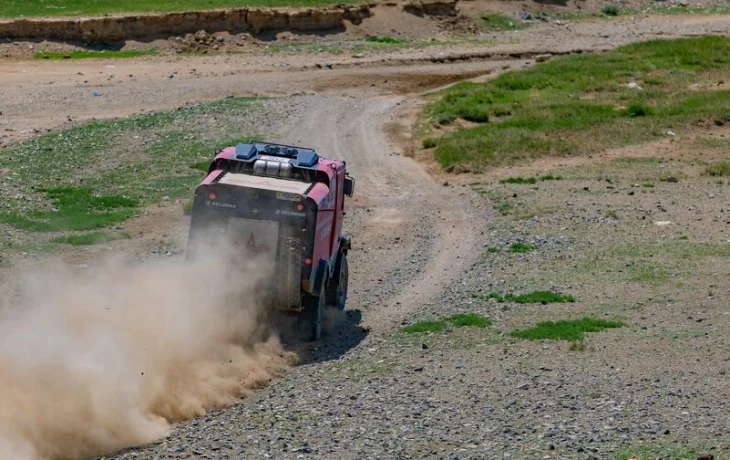 МАЗ обвинил организаторов «Шелкового пути-2025» в аварии