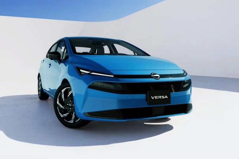 Новый седан Nissan Versa: фото салона, оснащение и дата премьеры