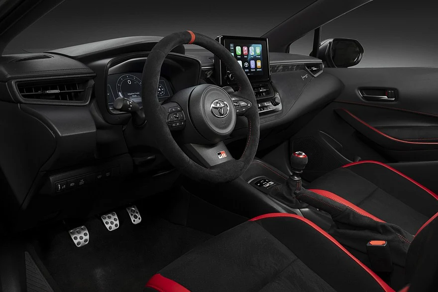 На фото: салон Toyota GRMN Corolla