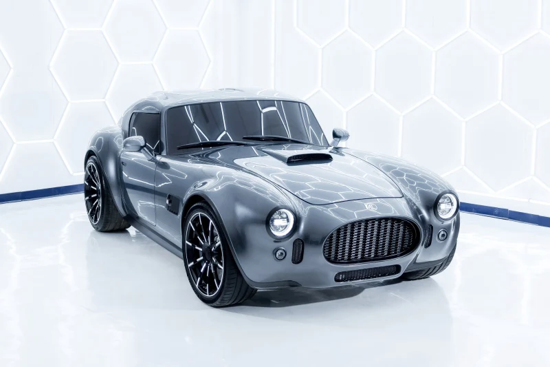 AC Cobra GT Coupe показался в серийном виде: карбоновый кузов и только двигатель V8