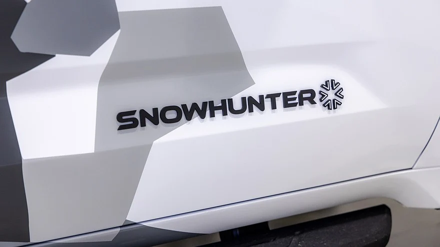 На фото: эмблема Toyota Snowhunter