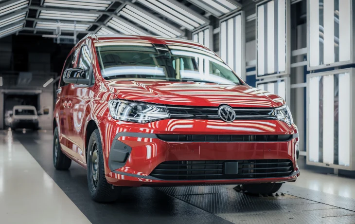 Volkswagen запустил серийное производство обновлённых Caddy, Multivan и California