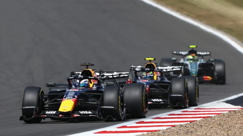 Red Bull отказалась от нового антикрыла после двух опасных отказов