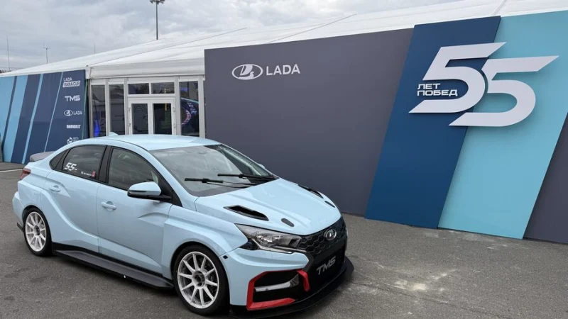 TMS представила новую гоночную Lada Iskra TMS