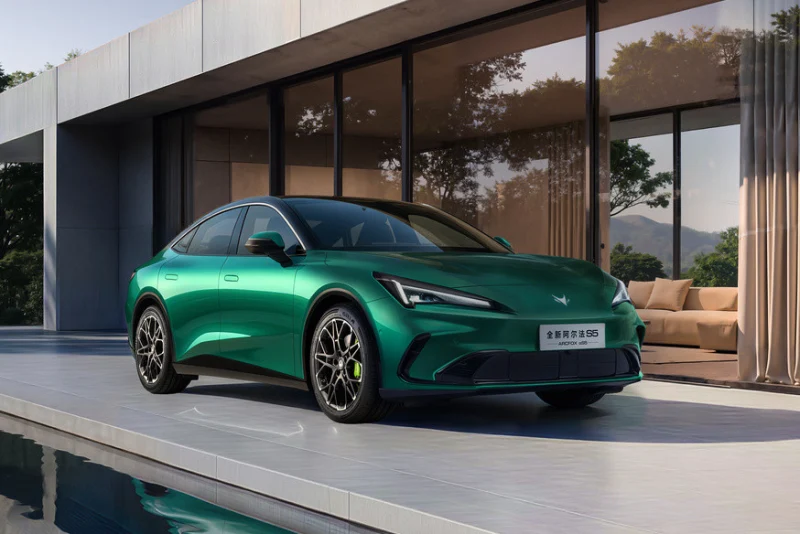 Обновлённый седан Arcfox Alpha S5 от BAIC приготовился к старту продаж