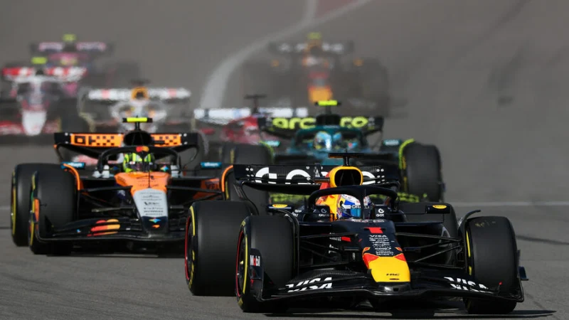 Макс Ферстаппен выиграл спринт Ф1 в США, оба гонщика McLaren сошли