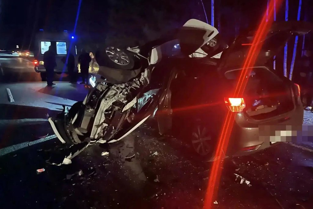 Kia Rio и Lada Largus столкнулись на загородной трассе в Марий Эл: оба водителя погибли