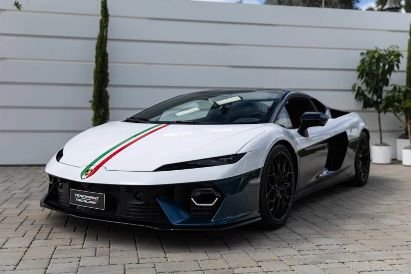 Lamborghini подготовила уникальный суперкар Temerario Tricolore