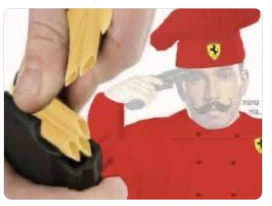 Какой мем о провале стратегов Ferrari без пистолета с макаронами? &copy; Соцсети