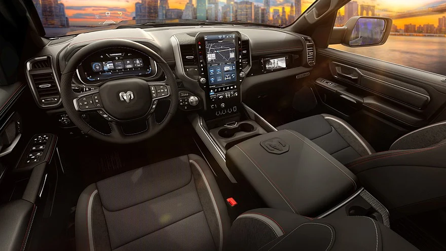 На фото: салон Ram 1500 Laramie America250