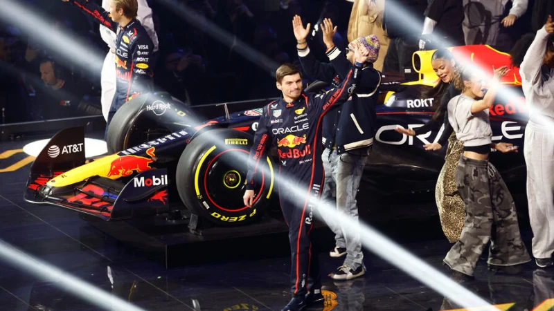 FIA выпустила заявление по поводу освистывания Макса Ферстаппена на F1 75