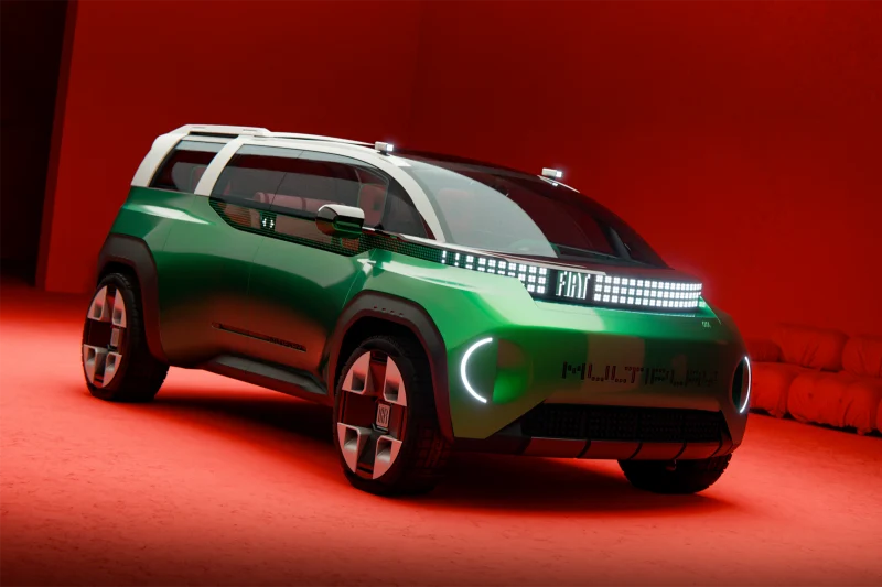 Метаморфозы в действии: Fiat Multiplay может быть одновременно пикапом и кроссвэном