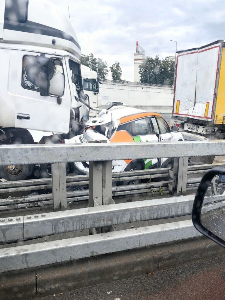 &#1044;&#1074;&#1072; &#1095;&#1077;&#1083;&#1086;&#1074;&#1077;&#1082;&#1072; &#1087;&#1086;&#1089;&#1090;&#1088;&#1072;&#1076;&#1072;&#1083;&#1080; &#1074; &#1084;&#1072;&#1089;&#1089;&#1086;&#1074;&#1086;&#1084; &#1044;&#1058;&#1055; &#1085;&#1072; &#1052;&#1050;&#1040;&#1044;