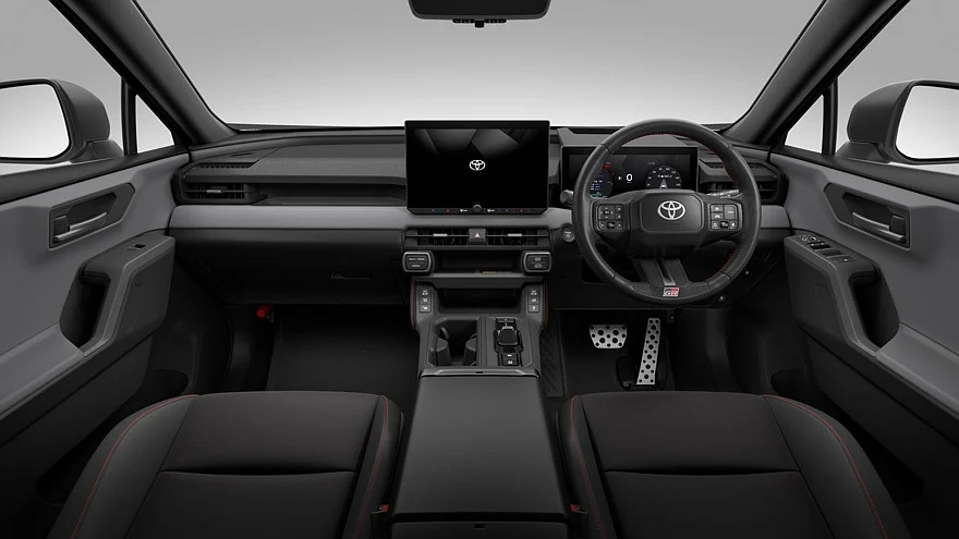 На фото: салон Toyota RAV4 GR Sport