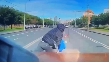  Автомобиль сбил мужчину на электровелосипеде на Оренбургском тракте в Казани