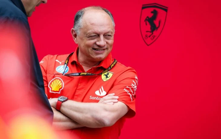 &laquo;Mercedes быстрее, даже когда тормозят!&raquo; Вассёр посмеялся над отставанием Ferrari