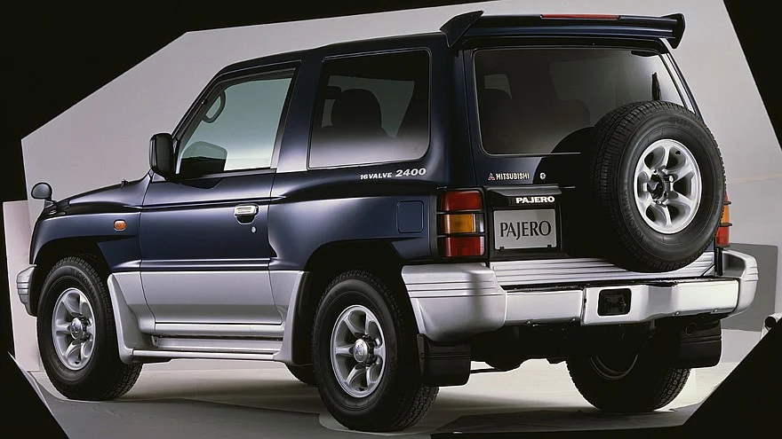 Трёхдверный Mitsubishi Pajero второго поколения