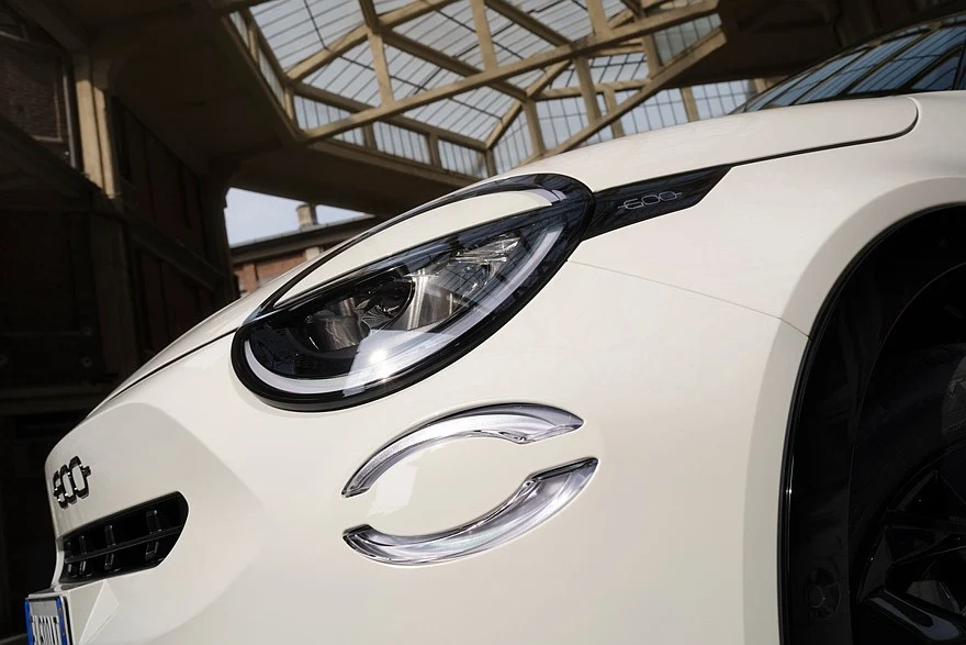 Бензиновый Fiat 600 Street