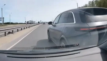  &laquo;Резко перестроился&raquo;: два авто столкнулись на выезде из Нижнего Новгорода