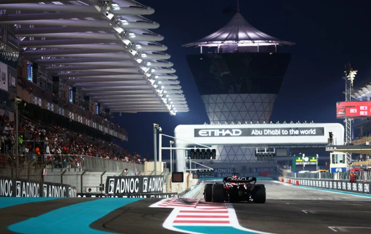 Трансляция второй тренировки Гран При Абу-Даби Формулы 1