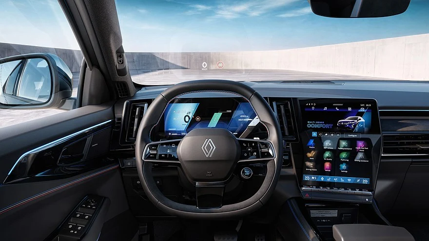 На фото: салон Renault Rafale Hypnotic