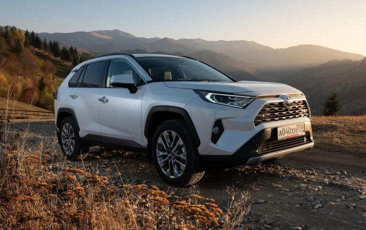 Toyota – лидер продаж среди среди SUV с пробегом