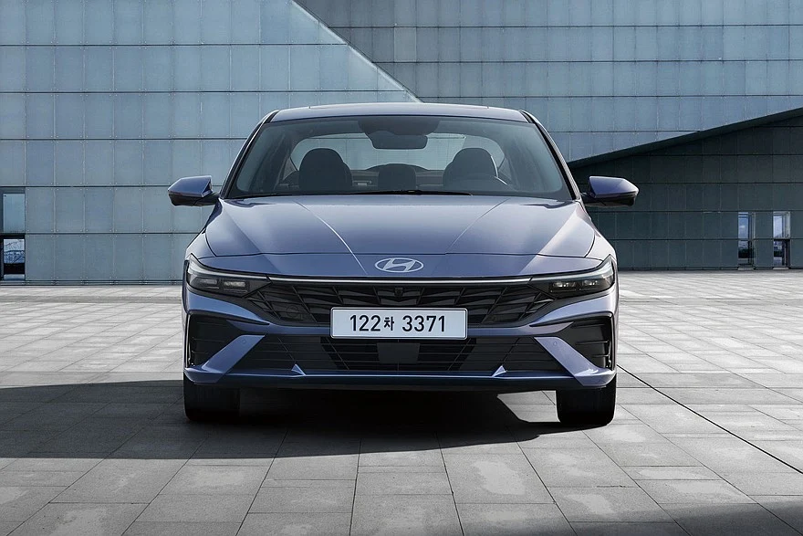 Уходящий седан Hyundai Avante для Кореи, он же Hyundai Elantra седьмого поколения на глобальном рынке