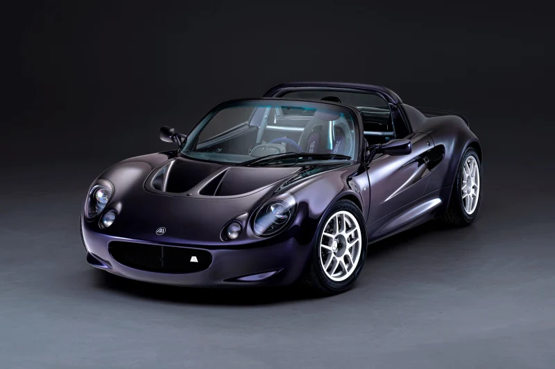 Рестомод Analogue VHPK на базе Lotus Elise S1: водитель по центру и масса менее 600 кг