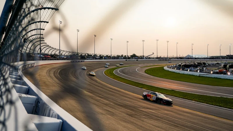 Новый формат плей-офф в NASCAR: инсайдеры раскрыли подробности