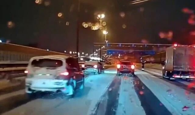  Массовое ДТП произошло на глазах у инспекторов ДПС на трассе М-4 в Подмосковье