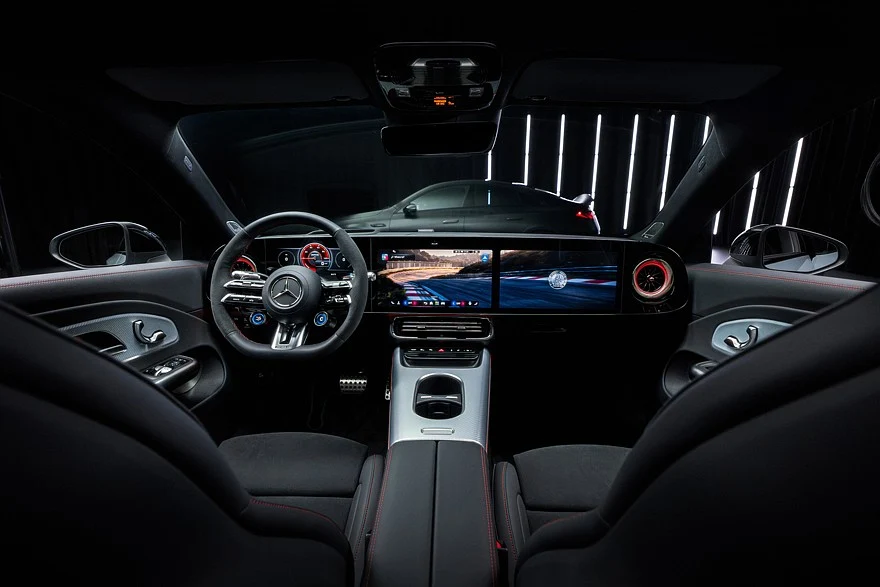 На фото: салон Mercedes-AMG CLA 45 4Matic+