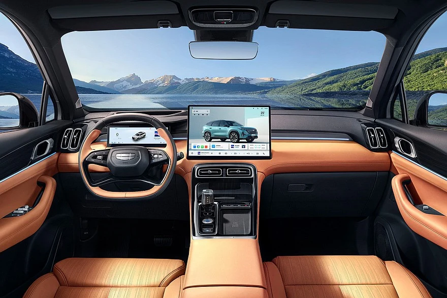 Бензиновый Geely Boyue L образца 2025 года
