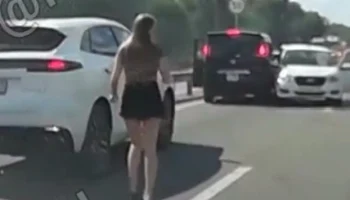  Под Новороссийском водитель легкового автомобиля въехал в стоящие в пробке машины