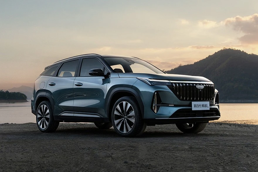 Бензиновый Geely Boyue L образца 2025 года