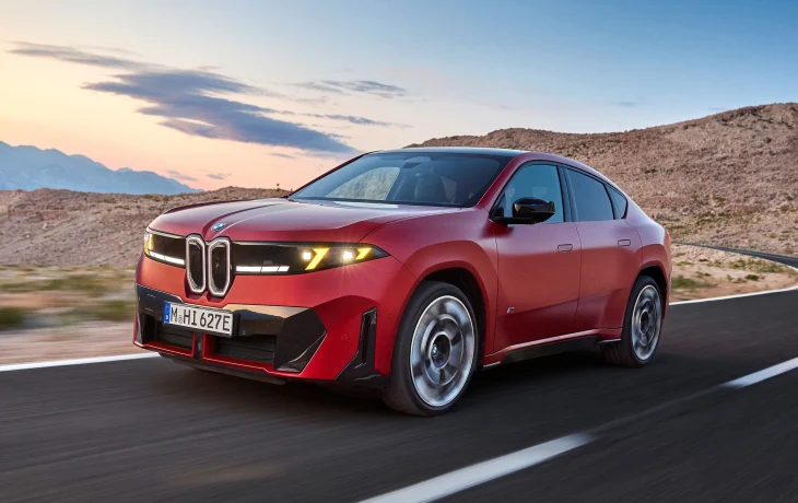 Купеобразный кроссовер BMW iX4 пополнил семейство электромобилей Neue Klasse