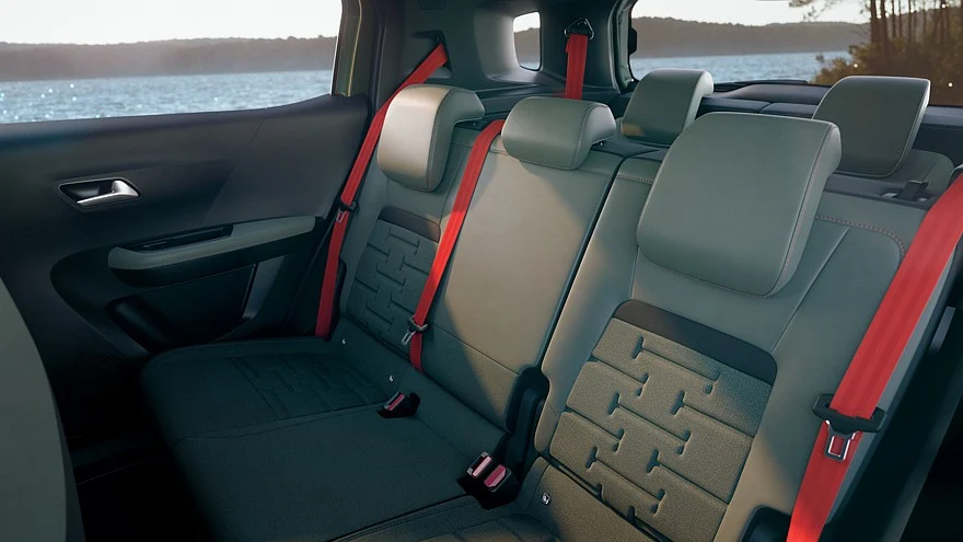 На фото: салон Citro&euml;n C3 Aircross Outdoor