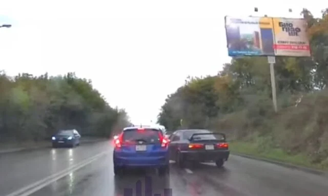  «Пошел права качать»: водитель «Хонды» совершил ДТП в Красноярске