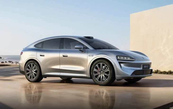 Обновлённый купеобразный Luxeed R7 от Chery и Huawei дебютировал с урезанной гаммой
