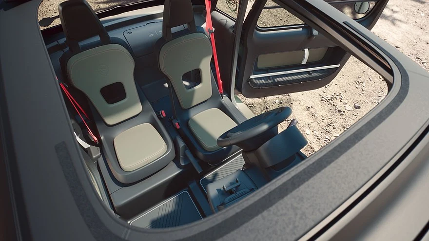 На фото: салон Citro&euml;n Ami Outdoor